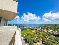 NEW Front Ocean View! Wrap-around Balcony. Free Pool, Park. Hotel Arya, Miami