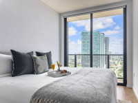 Luxe Miami Apartment, Great Views, 2 Baths, Downtown Oasis with Premium Amenities