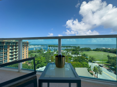 Best Bay View from Private Apartment in Arya, Miami. FREE Parking, Gym, WI-FI