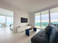 Stunning Views in Real Luxe Apartment. Free Pool, Park. Look at pictures! Hotel Arya, Miami